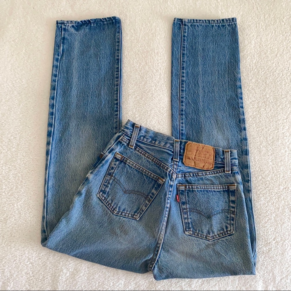 High Waisted 501 Vintage Levis Jeans - Picture 2 of 6